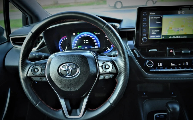 Toyota Corolla cena 94900 przebieg: 33000, rok produkcji 2020 z Drezdenko małe 667